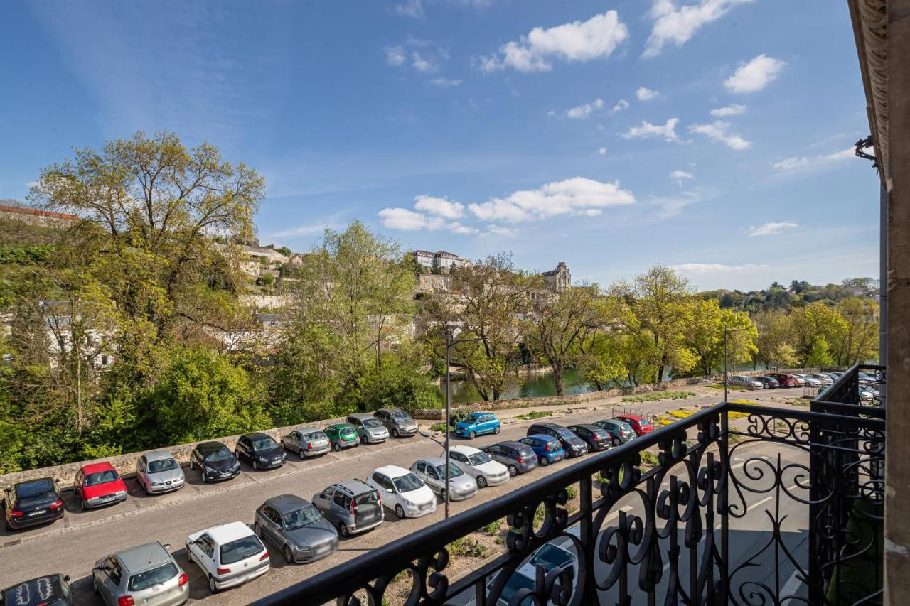 Superbe Appartement Dans Le Centre Historique Poitiers Eksteriør billede